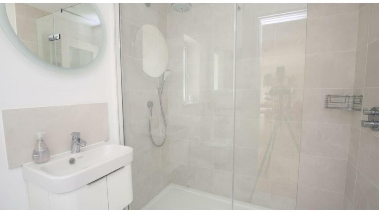 ★ Luxury Oxford Apartment ★ Sleeps 4, Free Parking Buitenkant foto